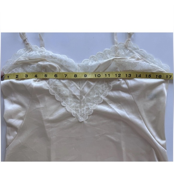 Vintage 70's Vanity Fair Beige Chevron Lace Cami Camisole Slip Top Size 36 *FLAW - Picture 7 of 9